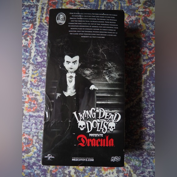 NIB living dead doll Dracula universal monster - Picture 3 of 4